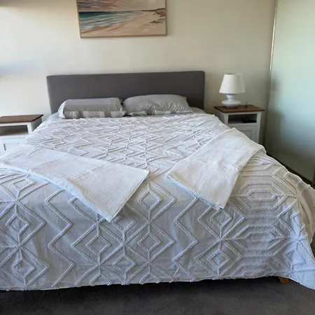 2bed 2bath Riverfront Luxury Views Apartment *