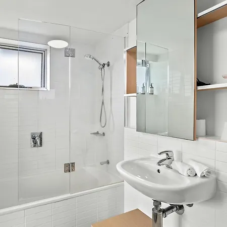 South Bank With Pool, Hot Tub & Parking Apartment Brisbane