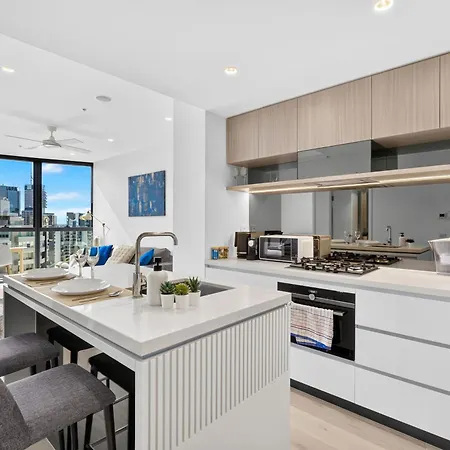 Level 30 Luxury One Bedroom Panoramic Views At Queen's Wharf *