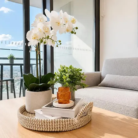 Skyline Poetry - Premium On The Star Bne - Brisbane