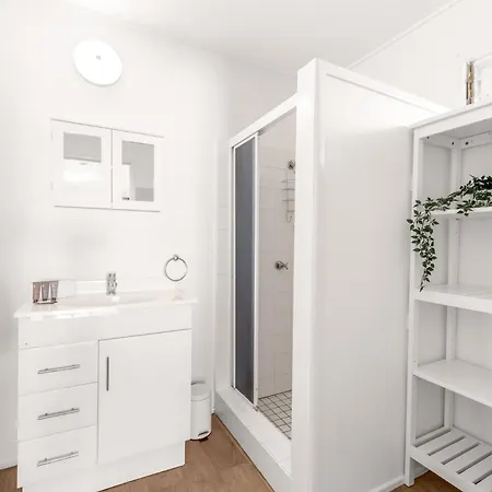 Peaceful 1-bed In Kedron With Parking Apartment *