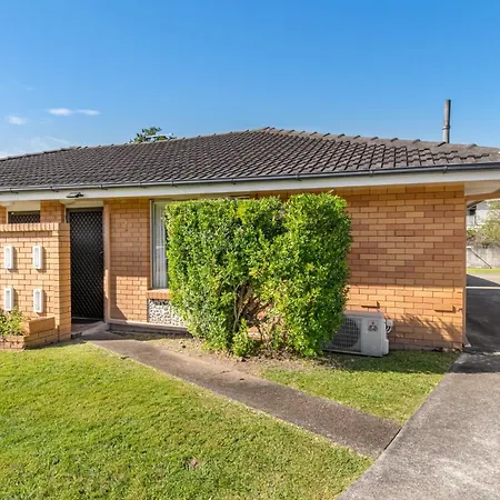 Peaceful 1-bed In Kedron With Parking Apartment *