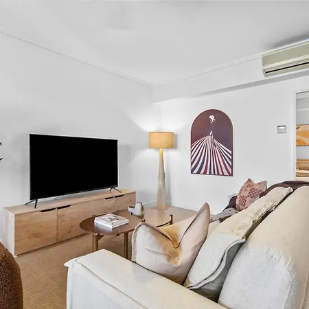 St With Story Bridge Views, Pool & Free Parking * Brisbane