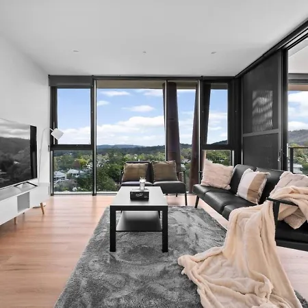 Skyhigh Retreat View And Shopping At Your Doorstep Apartment *