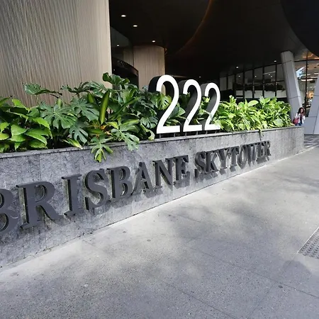 Level 43 Water Views - 2br - Sleeps 6 & Baby Apartment *