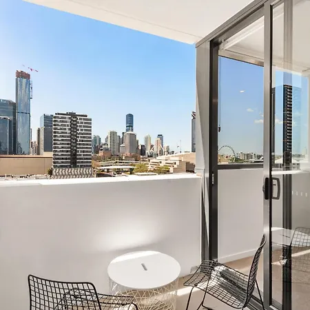 Apartment Sensational Views And South Bank Location! *