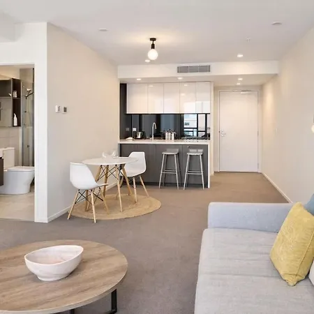 Apartment Sky-high Haven-rooftop Infinity Pool Parking Wifi