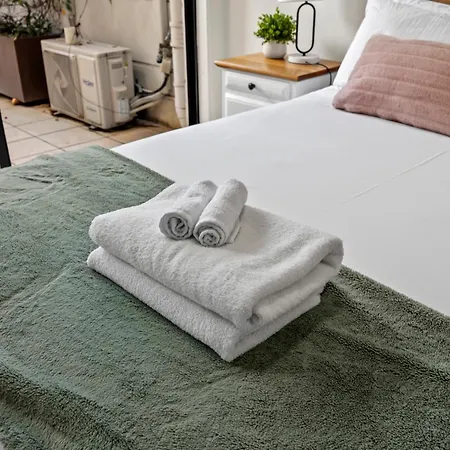 Spacious & Cozy 2br With Parking, Balcony & Wifi Apartment