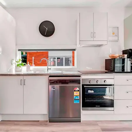 Apartment Private Modern - Separate Entry