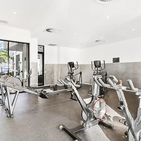 Chic 1br With Pool And Parking Apartment