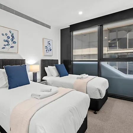 Apartment Luxe 3br With Stunning Views, Parking And Pool