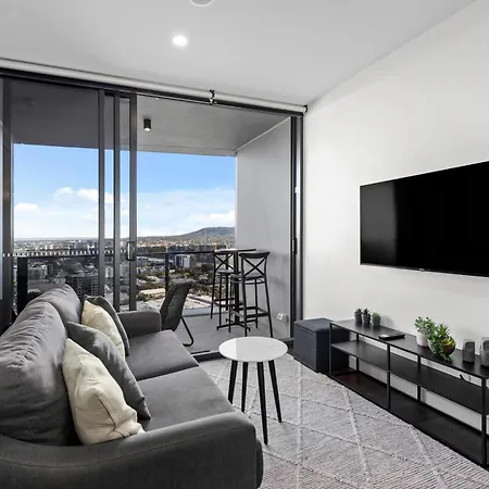 Apartment Stunning With Sunset Views, Car Park, Gym And Pool Brisbane
