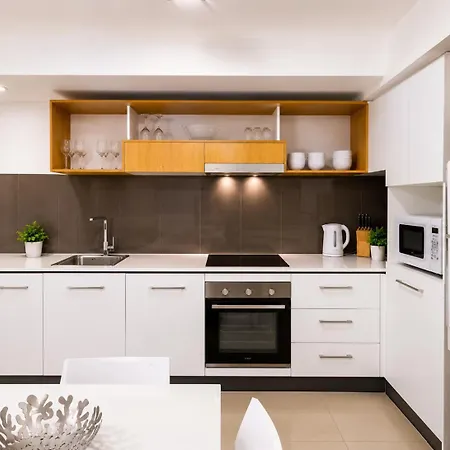 Robertson Residences Apartment *