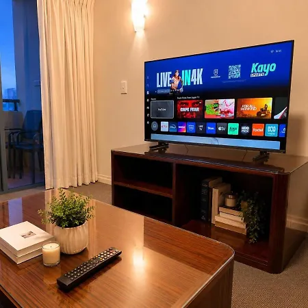 Queen Street Cbd With Balcony And Amenities C48 * Brisbane