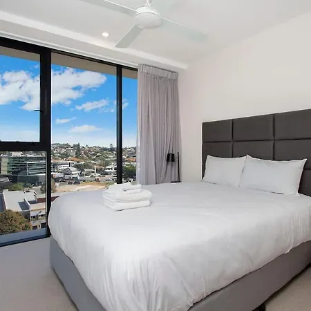 Apartment Elite Elegance 2br Hamilton With Parking