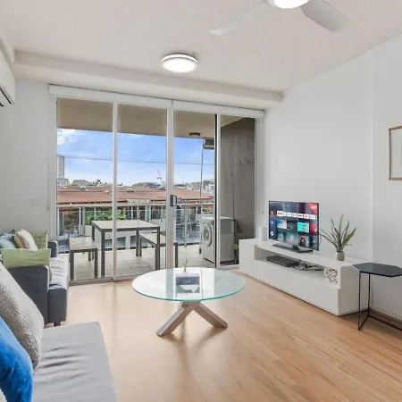 Apartment Modern Inner-city In Valley Heart Of Brisbane