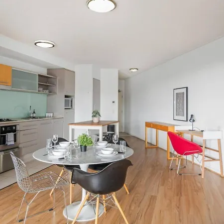 Apartment Modern Inner-city In Valley Heart Of Brisbane