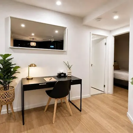 Apartment 550 Queen St.