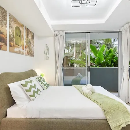 West End Artistic Neighborhood Apartment *