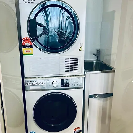 Modern Living With Secure Parking! Apartment Brisbane
