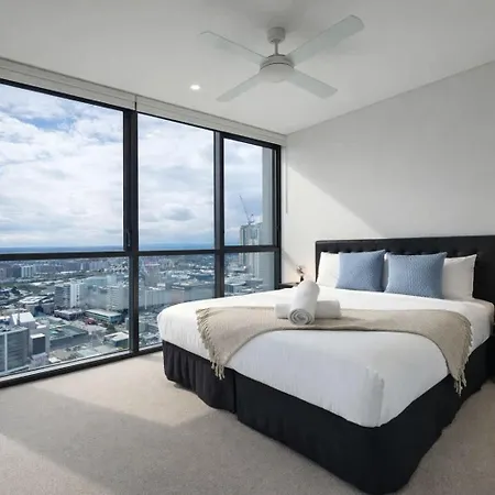 2br Utopia Fortitude Valley -pool-rooftop-king Beds Brisbane