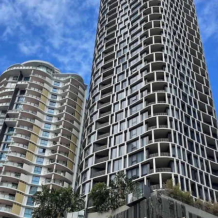 Luxury Cbd With 180 River Views & Rooftop Pool Apartment *