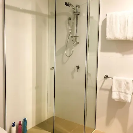 Apartment Modern W Pool, Gym, Views - South