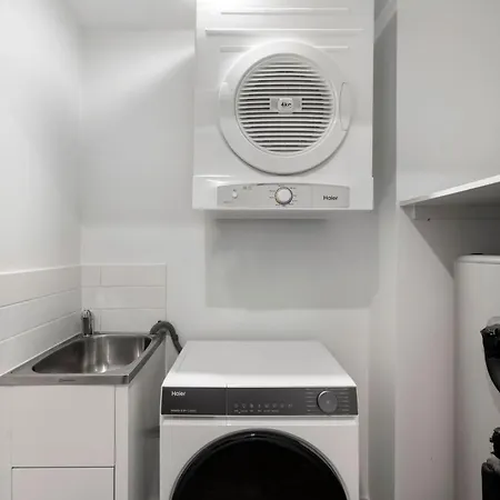 Fortitude Valley Hideaway - 2Br Apartment With Balcony & 2 Free Car Bays Apartment Brisbane