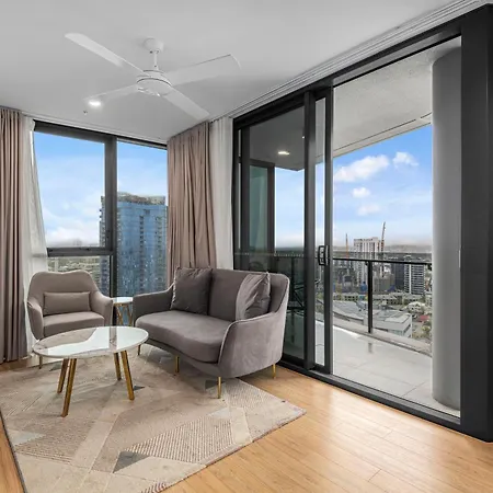 Apartment Stunning River & Mountain Views With 2br, Pool & Gym Brisbane