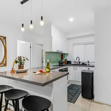 Chic - Private Garden Big Balcony * Brisbane