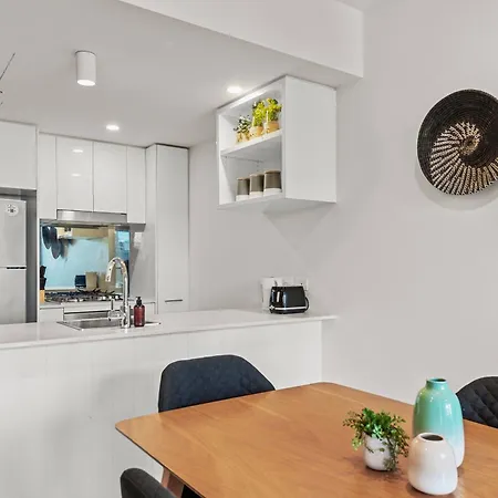 Apartment Views & Amazing Location! Free Parking & Wifi Brisbane