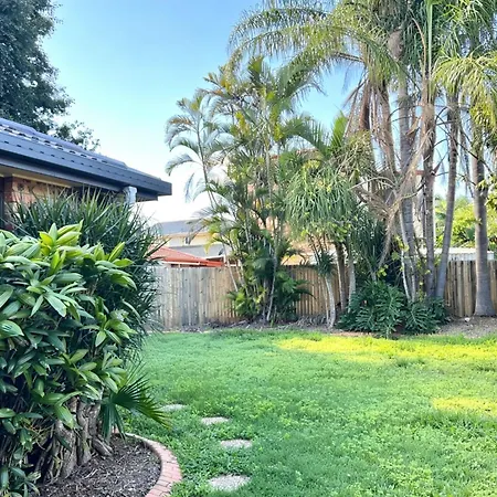 Elegant Family Runcorn With Parking Apartment Brisbane