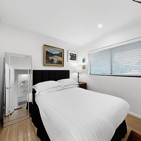 Balcony 2-bed In Ashgrove Brisbane