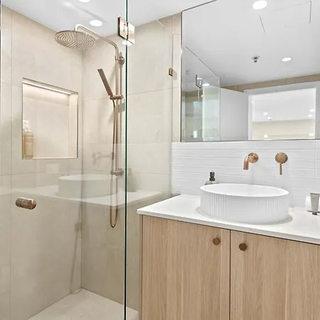 Apartment Riverfront Luxe 2br Cbd With Iconic & Bridge Views