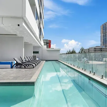Chic 1br With Pool And Parking Brisbane