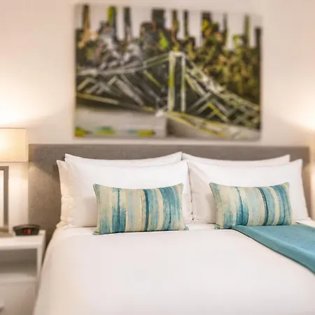 Robertson Residences Apartment *
