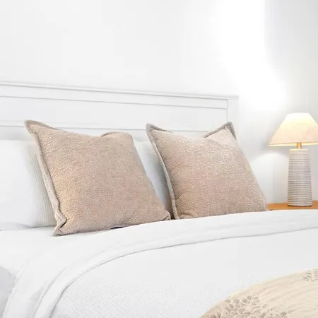 Penthouse Style - Story Bridge Views - Sleeps 8 - Baby Friendly Apartment Brisbane