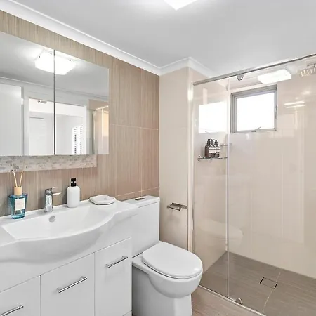Penthouse Style - Story Bridge Views - Sleeps 8 - Baby Friendly Brisbane