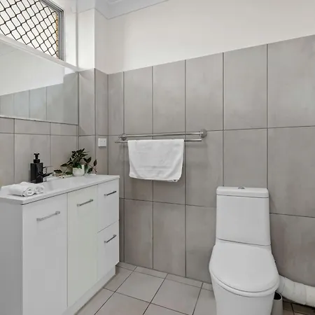 Apartment Cozy 1br Near Hospitals And Cbd With Parking!