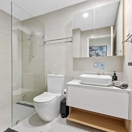 Sophisticated Elegance - 2bed-2bath-2car-balcony Brisbane