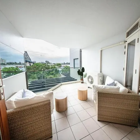 Stylish Rivr Front Lux2bdr2bath Pool Ac Parking * Brisbane