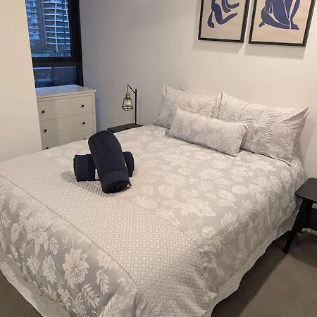 South 1 Bedroom With Pool Apartment Brisbane