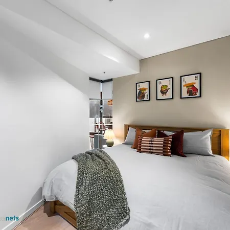Apartment Sky Tower Luxe Retreat Pool & Gym *