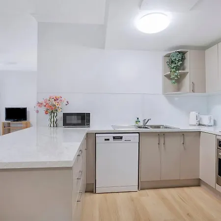Alessandria - Simple Living Near River Apartment Brisbane