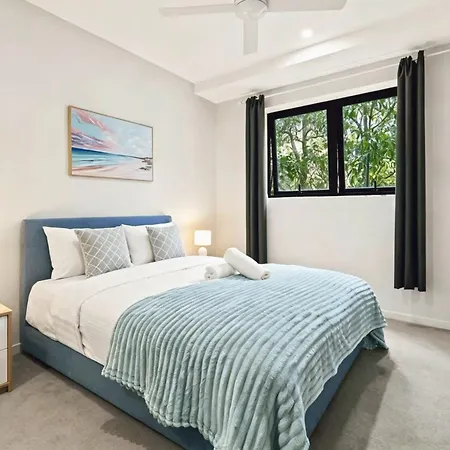 Two Private Ensuites Modern Apartment *