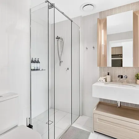 Apartment Level 30 Luxury One Bedroom Panoramic Views At Queen's Wharf Brisbane