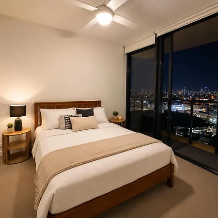 Valley Luxe - High Level Scenic Apartment *