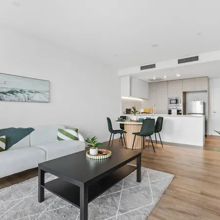 Apartment Walk To The Gabba With Rooftop Pool & Secure Carpark With Beautiful Views