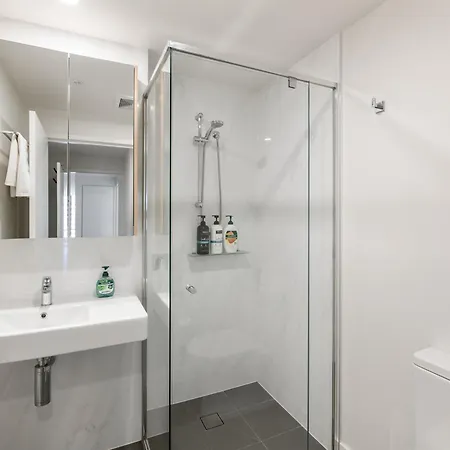 Convenient To Urban Living By Private Host Apartment Brisbane