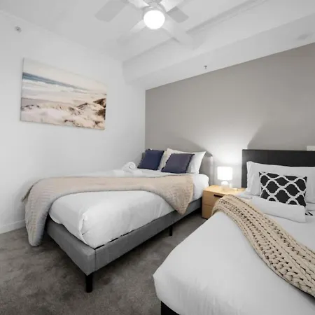 Stylish Fortitude Valley Aptcity Views Parking Apartment Brisbane